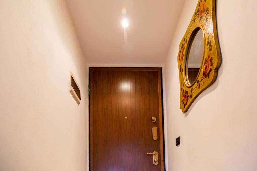 2 Min Da Porta Genova - Elegante Bilocale Apartment Milan Exterior photo