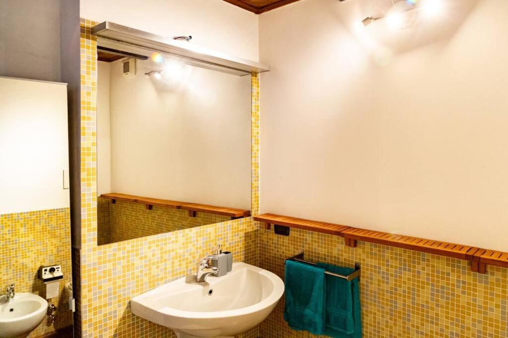 2 Min Da Porta Genova - Elegante Bilocale Apartment Milan Exterior photo
